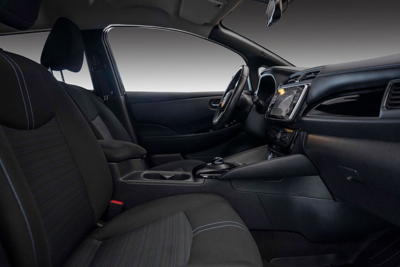 Nissan Leaf 18 of 22
