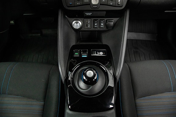 Nissan Leaf 15 of 21