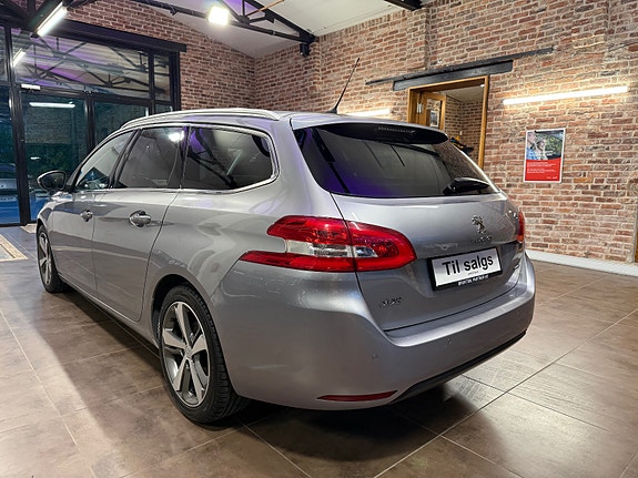 Peugeot 308 10 of 30