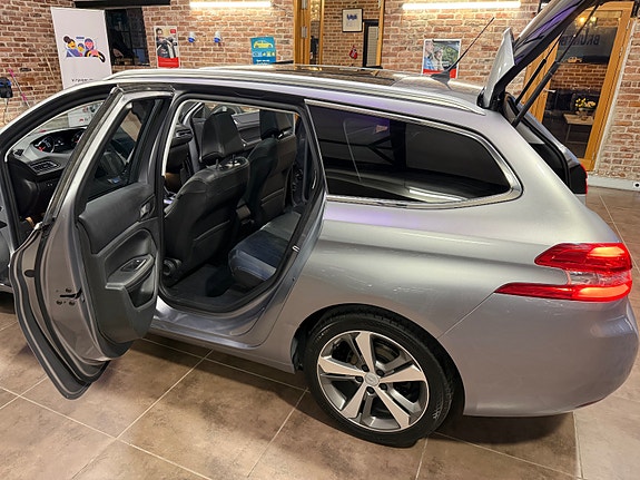 Peugeot 308 30 of 30
