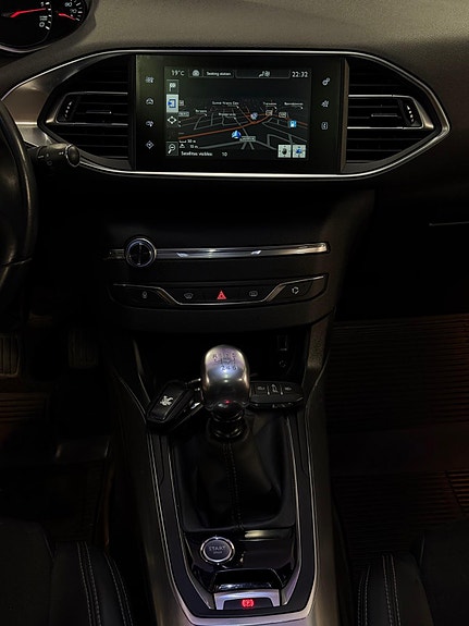 Peugeot 308 28 of 30