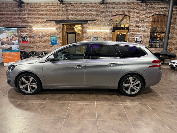 Peugeot 308 8 of 30