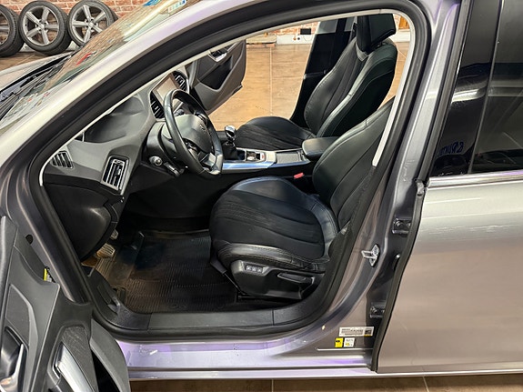 Peugeot 308 22 of 30