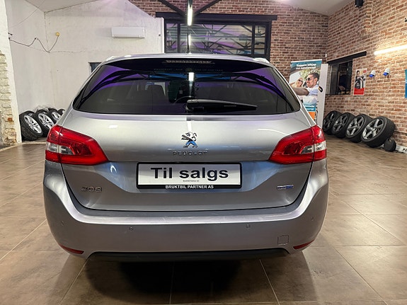 Peugeot 308 12 of 30