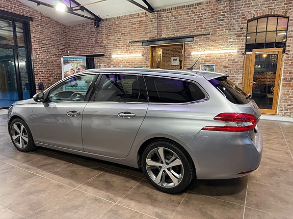 Peugeot 308 9 of 30