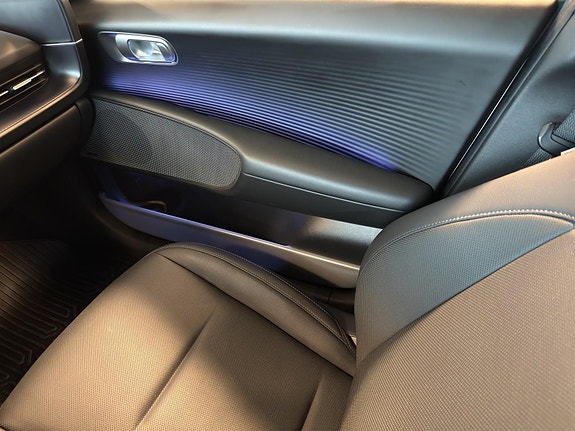 Hyundai Ioniq 6 17 of 23