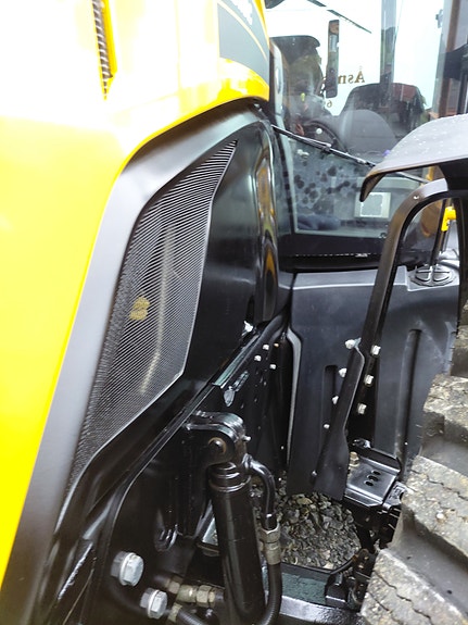 JCB Fastrac ICON. 4220 17 of 30