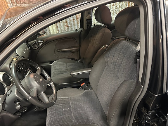 Chrysler PT Cruiser 23 of 30