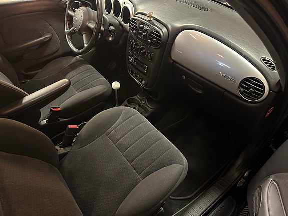 Chrysler PT Cruiser 28 of 30