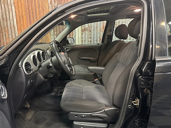 Chrysler PT Cruiser 20 of 30
