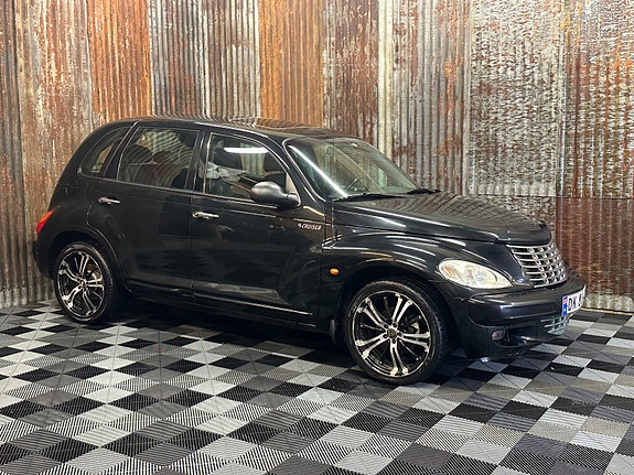 Chrysler PT Cruiser 3 of 5
