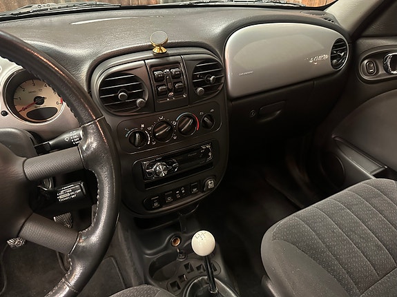 Chrysler PT Cruiser 26 of 30