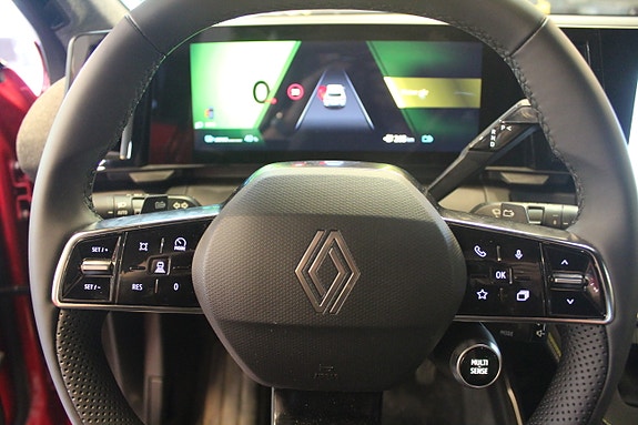 Renault Scenic E-Tech 11 of 16