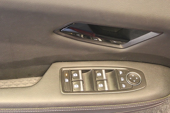 Renault Scenic E-Tech 15 of 16