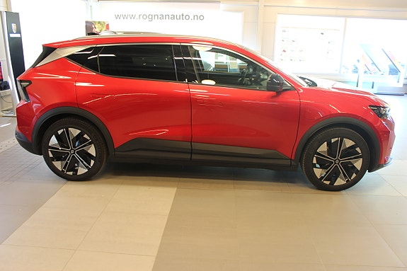 Renault Scenic E-Tech 2 of 16