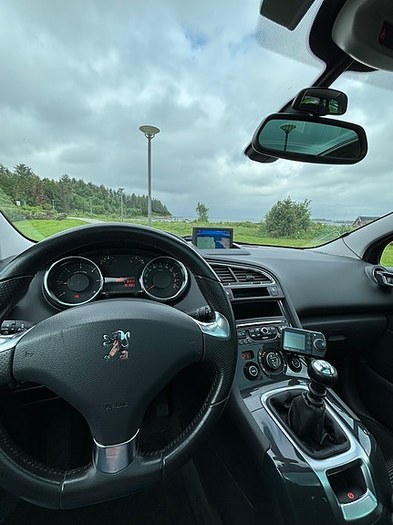 Peugeot 5008 25 of 30
