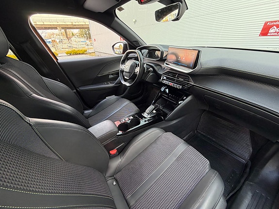Peugeot 2008 24 of 24