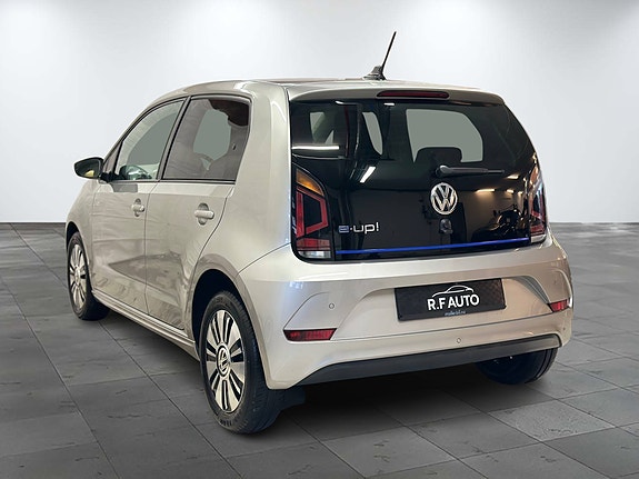 Volkswagen UP! 5 of 5