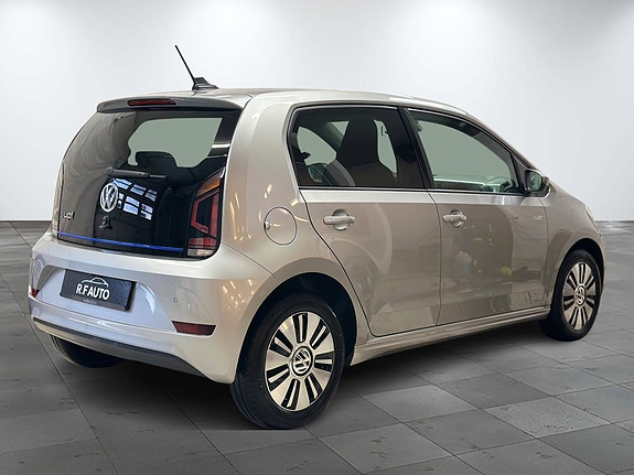 Volkswagen UP! 4 of 5