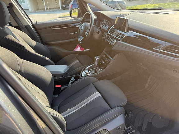 BMW 225xe 21 of 23