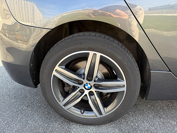 BMW 225xe 15 of 23
