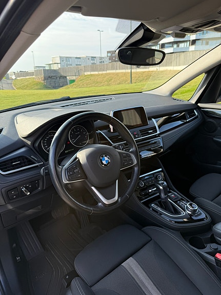 BMW 225xe 19 of 23