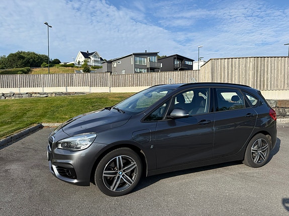 BMW 225xe 8 of 23