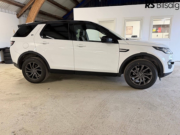 Land Rover Discovery Sport 8 of 30