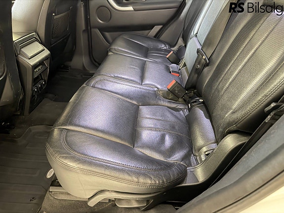 Land Rover Discovery Sport 18 of 30