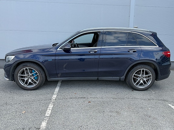 Mercedes-Benz GLC 2 of 5
