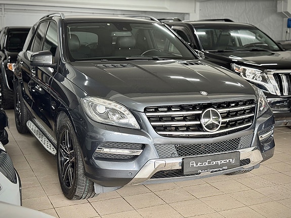 Mercedes-Benz 250 2 of 2