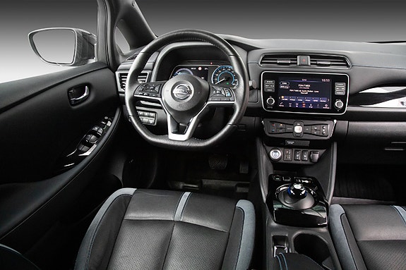 Nissan Leaf 12 of 23