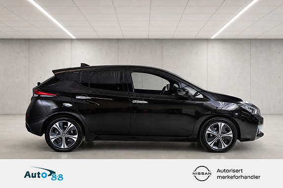 Nissan Leaf 5 of 23