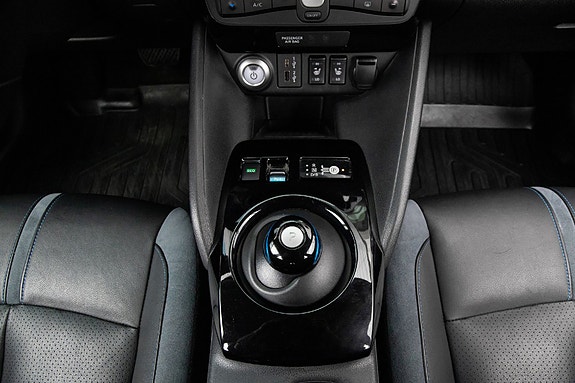 Nissan Leaf 19 of 23