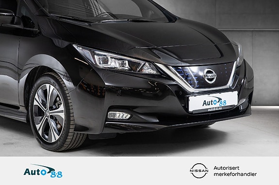 Nissan Leaf 3 of 23