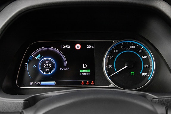 Nissan Leaf 14 of 23
