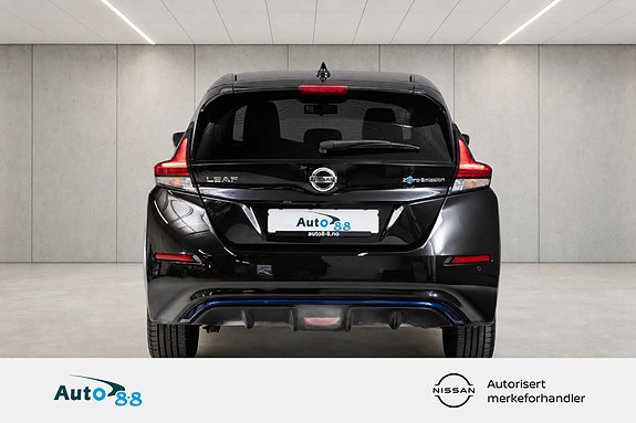 Nissan Leaf 9 of 23