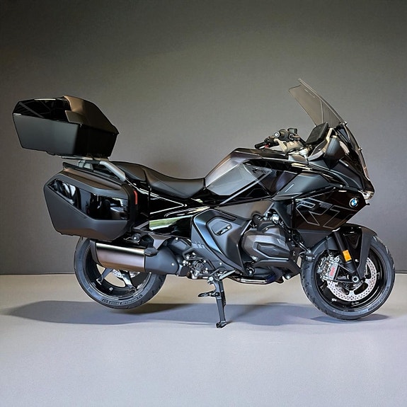 BMW R 1300 RT 2 of 5