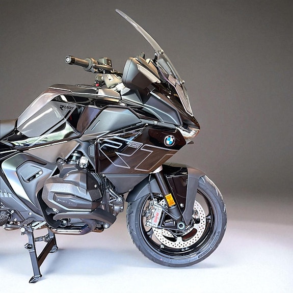 BMW R 1300 RT 3 of 5