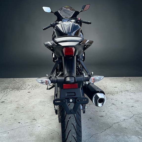Yamaha R 125 5 of 5