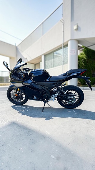 Yamaha R 125 14 of 17