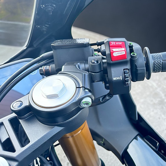 Yamaha R 125 7 of 17