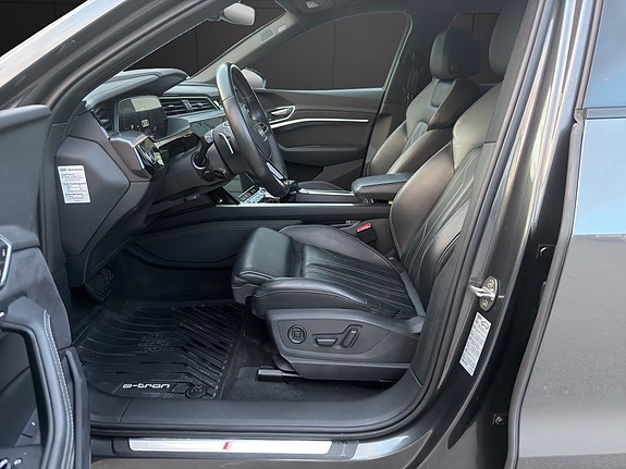 Audi e-tron 15 of 29
