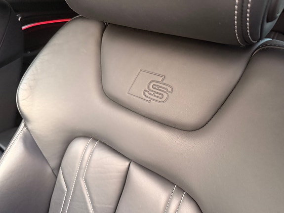 Audi e-tron 17 of 29