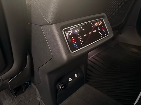 Audi e-tron 26 of 29