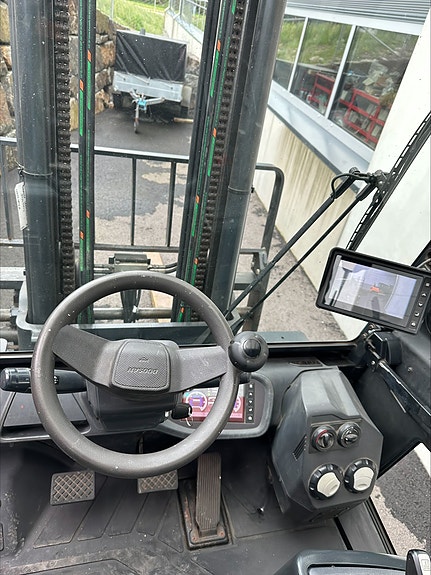Doosan 5T dieseltruck, kun 2316 timer! Leveringsklar 3 of 5