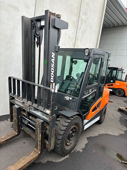Doosan 5T dieseltruck, kun 2316 timer! Leveringsklar 5 of 5