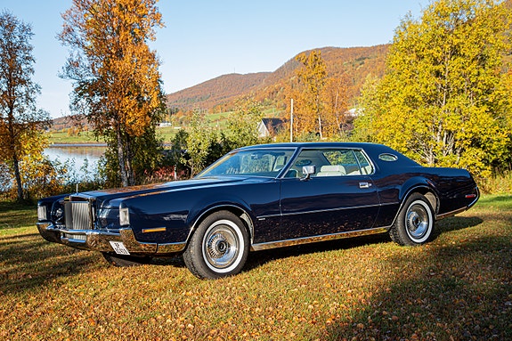 Lincoln Continental 5 of 5