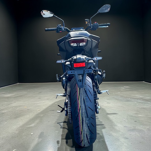 Yamaha MT-09 Y-AMT 5 of 5