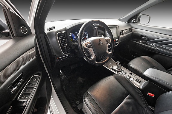 Mitsubishi Outlander 18 of 25